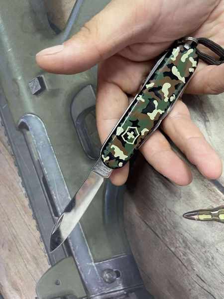 Нож VICTORINOX 1.3603.94 Spartan ц: камуфляж 61.55.27 фото
